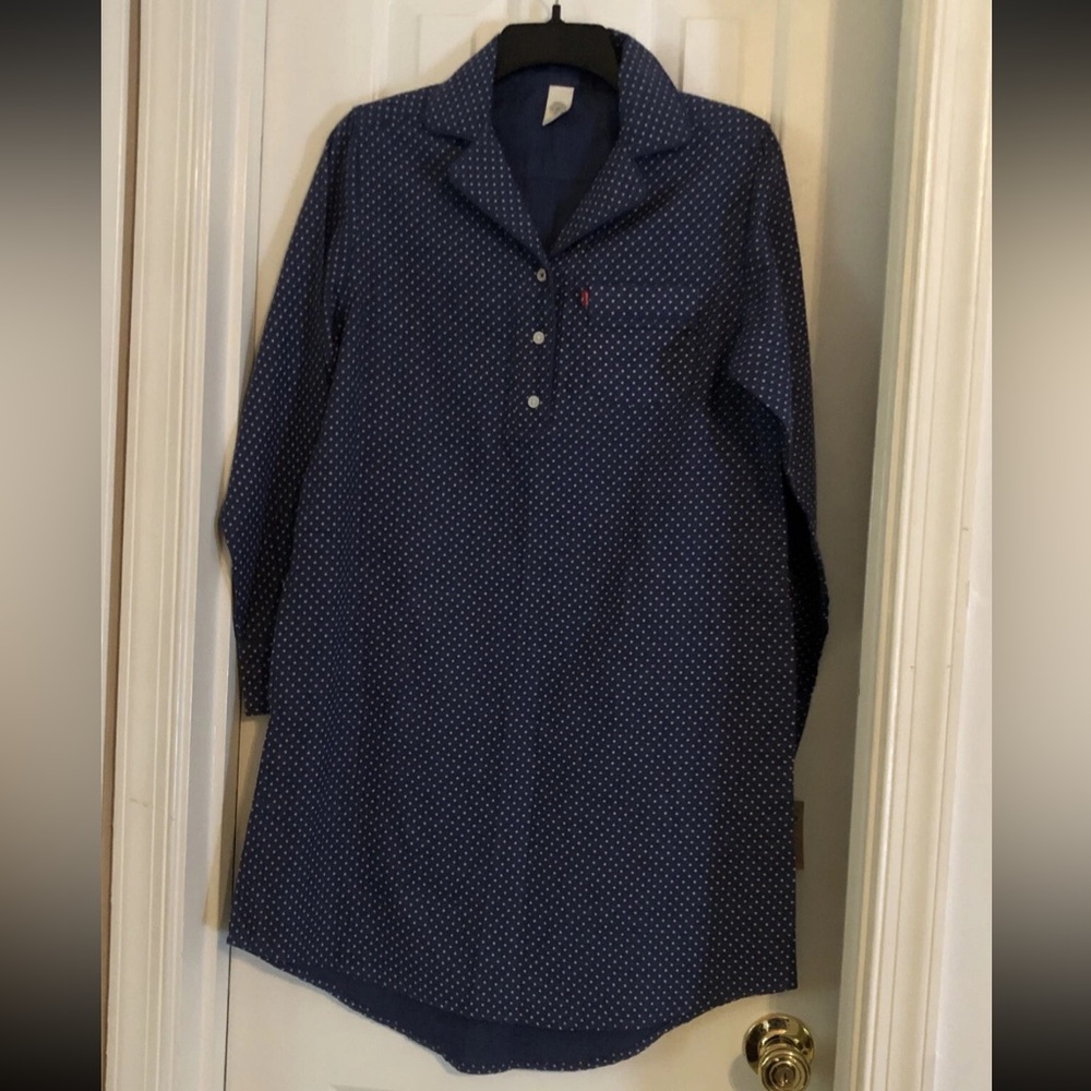 Levi’s Women’s  Long  Sleeve Night Shirt  Size XS Polkadot Blue/White